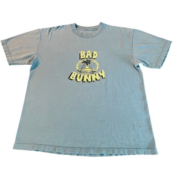 Bad Bunny Blue Graphic Unisex Tee 2022 World’s Hottest Tour - Picture 1 of 8